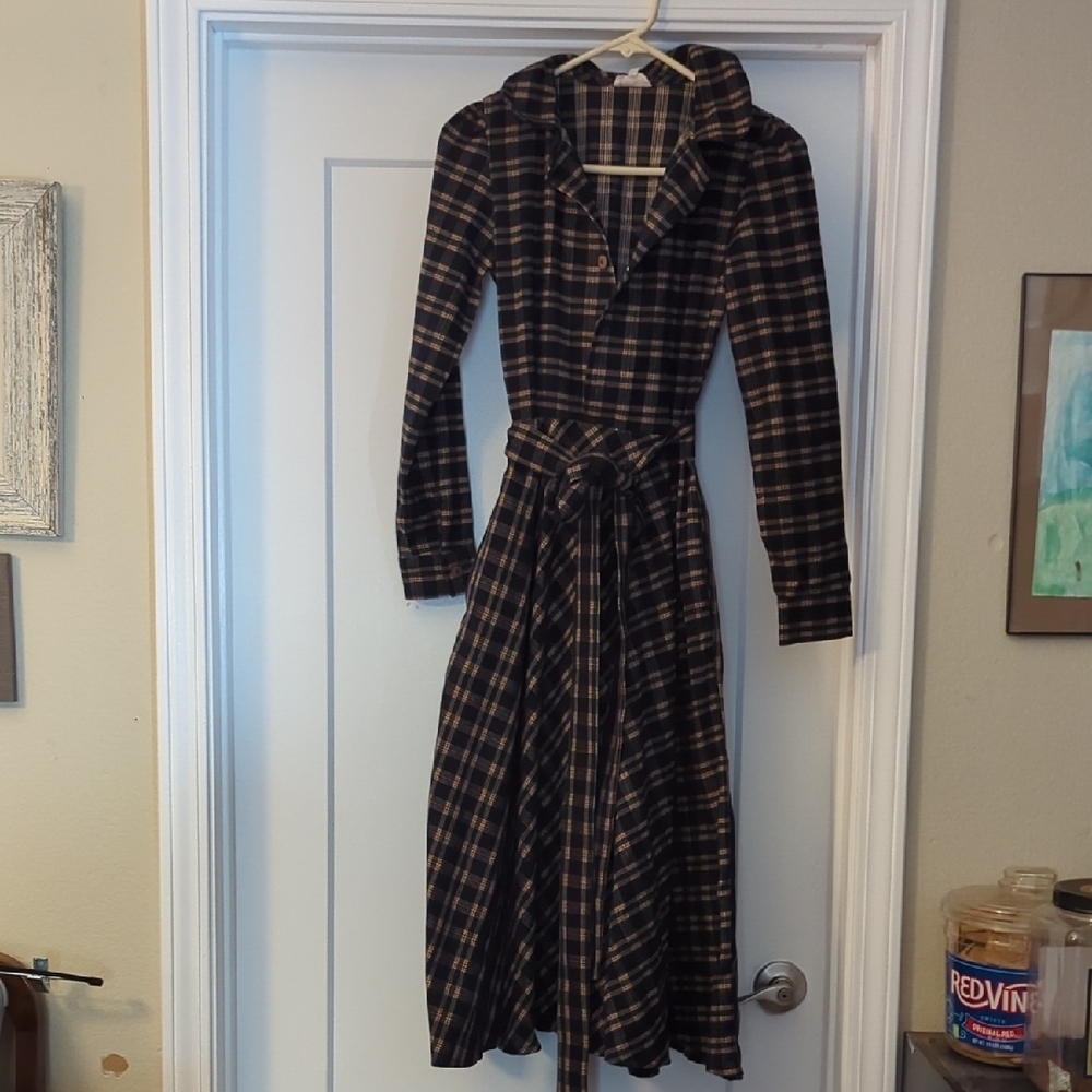 Plaid Long-Sleeve Dress